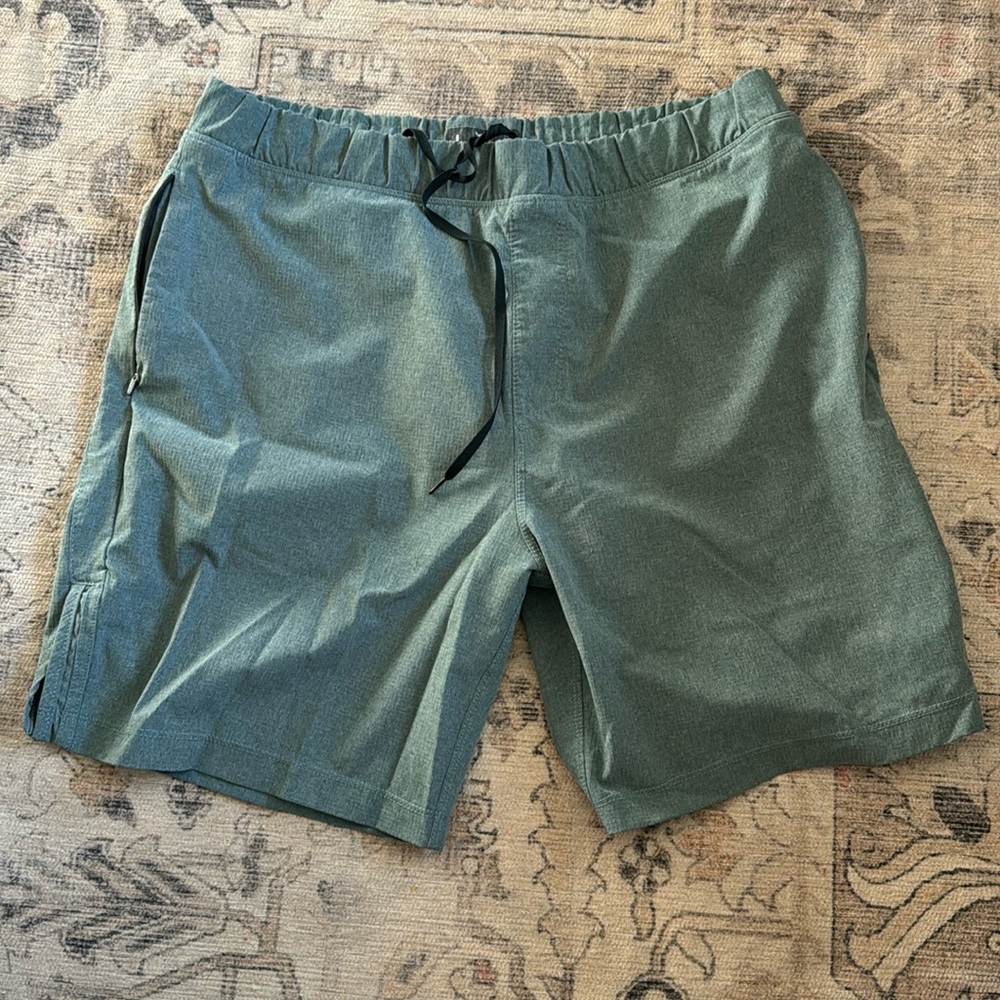 Men’s Hurley shorts